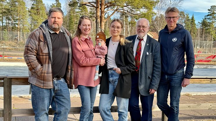 En föräldragrupp och stöd från Brödralogen Odd Fellow är en del av lösningen för fortsatt verksamhet vid Plasket i Vansbro. 