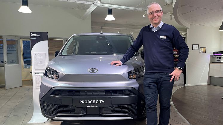 Toyota Proace City: Salgssjef Hans Petter Heim fra Toyota-forhandleren Nordvik i Narvik.
