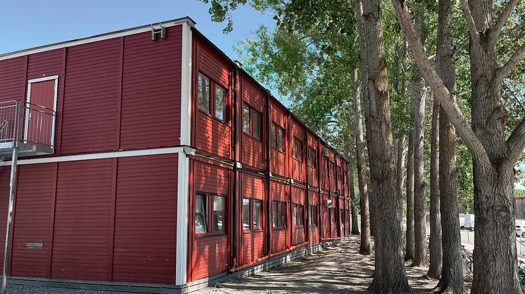 Adapteo skänker modulära flyktingbostäder till Ukraina