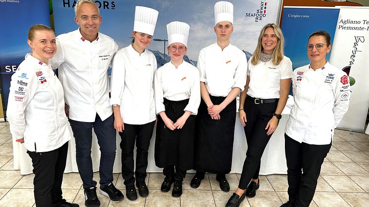 Norsk delegasjon: Inger Renate Østmo, kaptein for Community Catering landslaget og dommer og lærer Roy-Helge Jenssen, Maiken Aili Bludd, Silje Marie Antonsen-Seljevoll, David Ailio Hammer, Liv Hansen og dommer og landslagskokk Grete Rafaelsen.