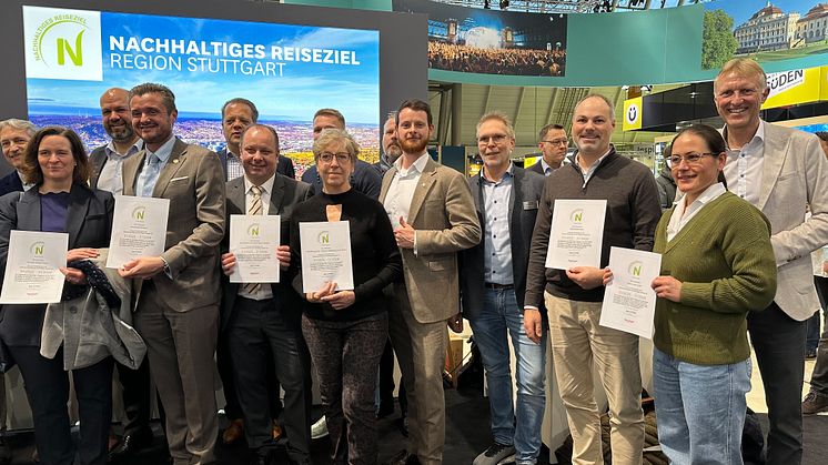 Übergabe des begehrten TourCert-Siegels an das Seminaris Hotel Bad Boll, vertreten durch Thilo Grimm, General Manager, im Zuge der CMT - Caravan Motor Touristik Messe in Stuttgart