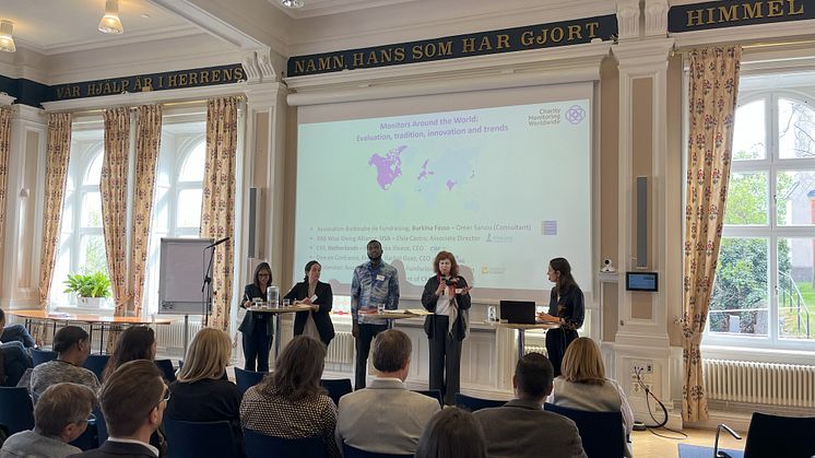 Panelsamtal med CMW medlemsorganisationer “Monitors Around the World, Evaluation, tradition, innovation and trends”.