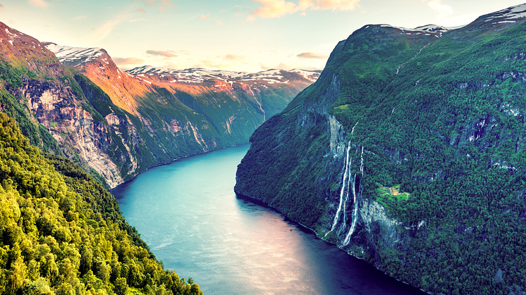 Ålesund: entrance to the Geirangerfjord