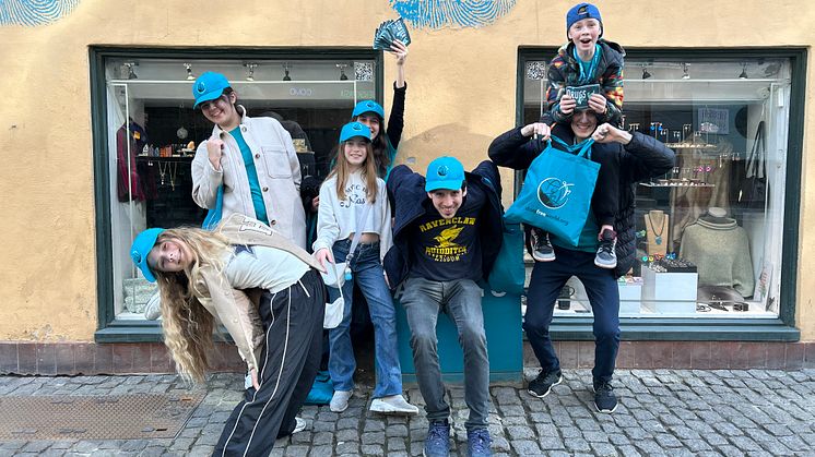 Danske unge tager ansvar: En fremtid uden stoffer, en butik ad gangen