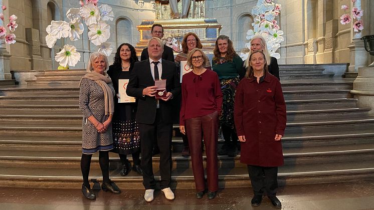 Från vänster: Åsa Rehnberg, Gurbet Peker, Tobias Svanelid, Sebastian Selvén, Sara Håkansson, Sanne Houby-Nielsen, Anna-Karin Jobs Arnberg, Lotten Gustafsson Reinius och Ulla-Karin Warberg.