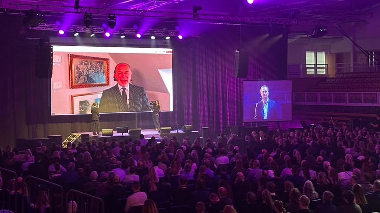 Årets näringslivsdag i Uddevalla slog besöksrekord med nästan 1100 besökare och var en riktig energihöjare! Ayad Al Saffar, ägare till Åhléns, berättade bland annat det positiva beskedet att butikskedjan vill komma tillbaka till Uddevalla centrum.