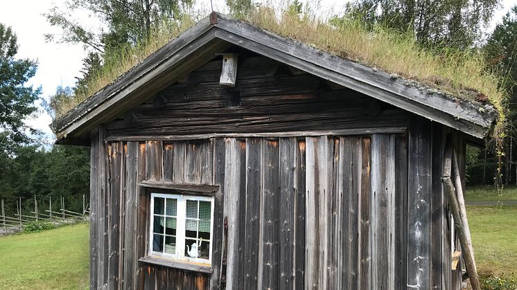 Fredag 16 maj invigs Värmlands minsta byggnadsminne, Lellstuga i Eda kommun. Foto: Länsstyrelsen Värmland