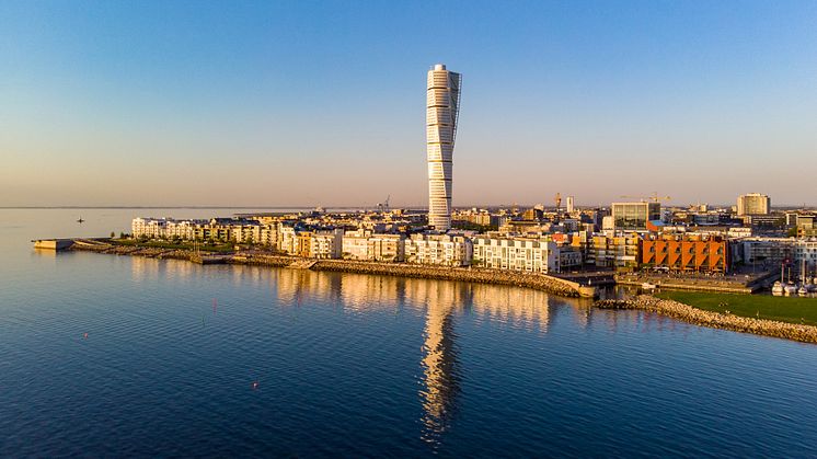 Turning Torsos högsta våning öppnas för allmänheten sommaren 2024. Biljetter kan köpas online, med 30 procent rabatt för HSB Malmös medlemmar.