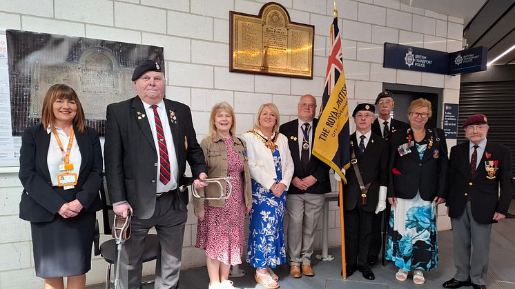 Teresa Woodward (WMR), members of the Royal British Legion, and Cllr Linda Leach (mayor of Wolverhampton)