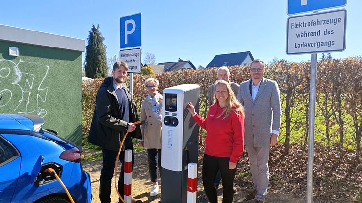 Neue Ladesäule in Wennigsen-Bredenbeck: Avacon treibt E-Mobilität voran