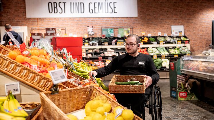 Aktion Mensch alarmiert: Zu viele Unternehmen stellen zu wenige Menschen mit Behinderung ein / Bildcredits: Jennifer Rumbach