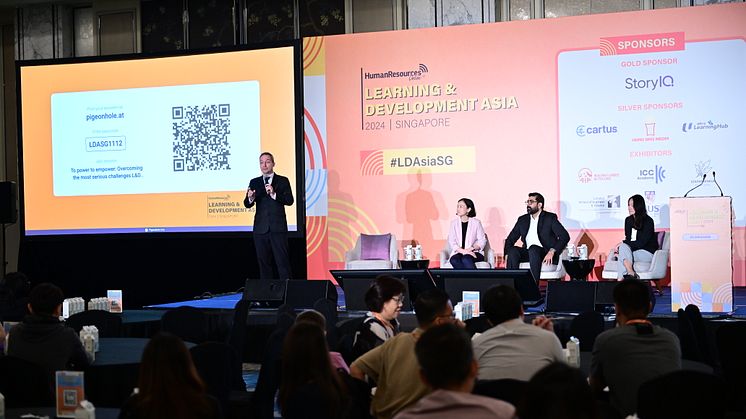 Mark Laudi moderating an engaging panel discussion on the challenges faced by L&D leaders in today’s rapidly evolving business environment at Learning & Development Asia 2024.
