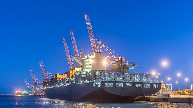 Cavotec signs EUR 8.1 million shore power order with leading global container shipping company