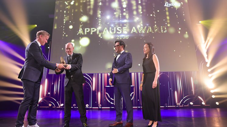 Universal studios Japan receives the 22nd Applause award