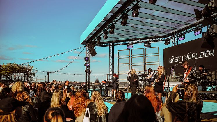 SUS Live kommer att erbjuda exklusiva konserter under sommaren 2025, högt över takåsarna.