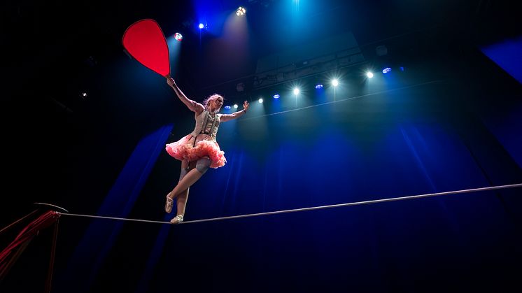 Upplev Sileas färgsprakande one-woman-varieté Carousel på Stora Teatern