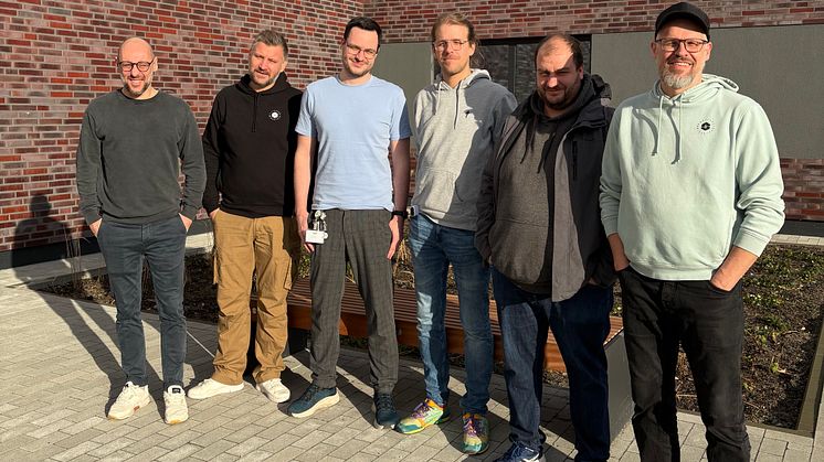 Ein Team von AKQUINET und ehex hat das TI-Gateway in der Produktivumgebung gemeinsam aufgebaut. Foto: ehex