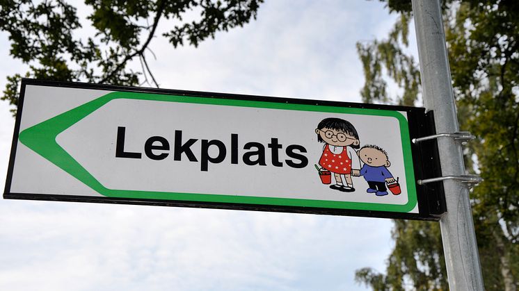 Dzenana_Basic_lekplatsskylt.jpg