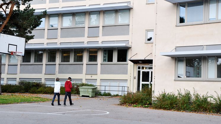 Vallhallaskolan, en av verksamheterna som snart får ny förvaltningschef.