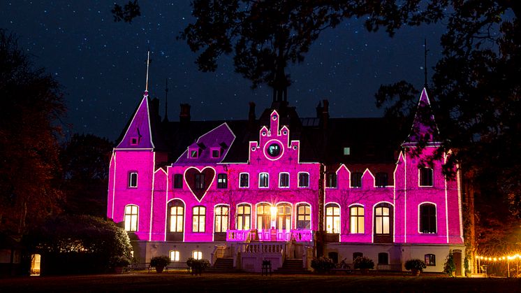 I år får slottet åter vara en del av Höstljus sagolika äventyr. Stanna upp en stund framför slottet vars skepnad med jämna mellanrum ser ut att förändras. Foto: Mattias Berglund