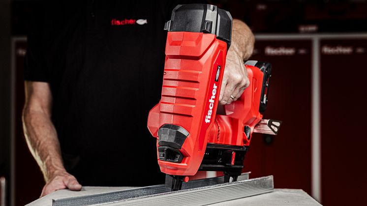 Med den nyskapande batteridrivna spikpistolen FXC85 för betong och stål levererar fischer ännu en gång innovation till byggbranschen. Foto: fischer