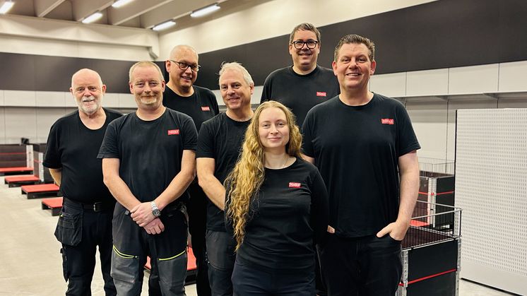 Fra v: Atle Larsen, Bjørn Iversen, Rune Soma, Roy Engvoll, Tor Johnsen, Knut Erik Pedersen og Ingeborg Johannesen foran.