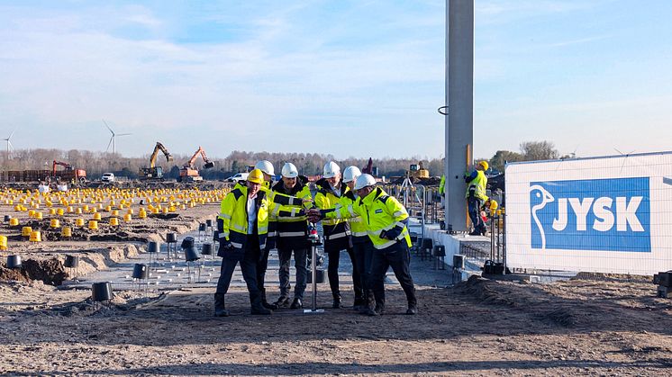 JYSK markerer milepæl i opførelsen af distributionscenter i Holland 