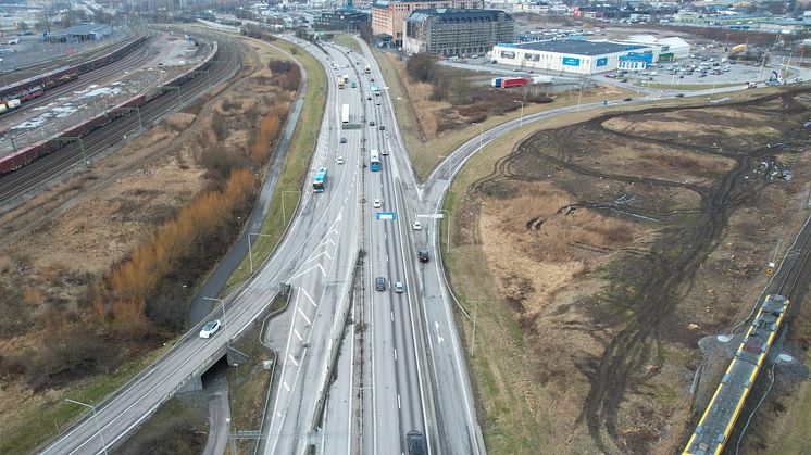 Avfarten från Lundbyleden mot Backaplan Norr (höger i bild) stängs för trafik. Foto: Trafik Göteborg