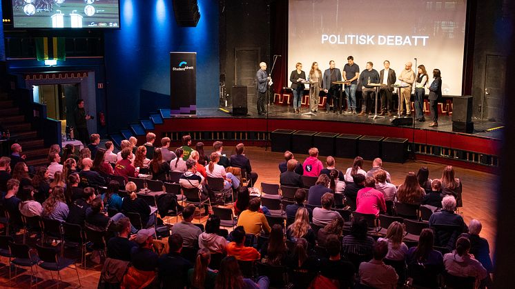 Over 140 personer fra hele landet møttes i Storsalen i Studentersamfundet i Trondhjem for historiens første nasjonale studentidrettskonferanse. Situasjonen er prekær, og idrettsanlegg er sårt tiltrengt. Alle bilder: Borgar Sagbakken/Sit