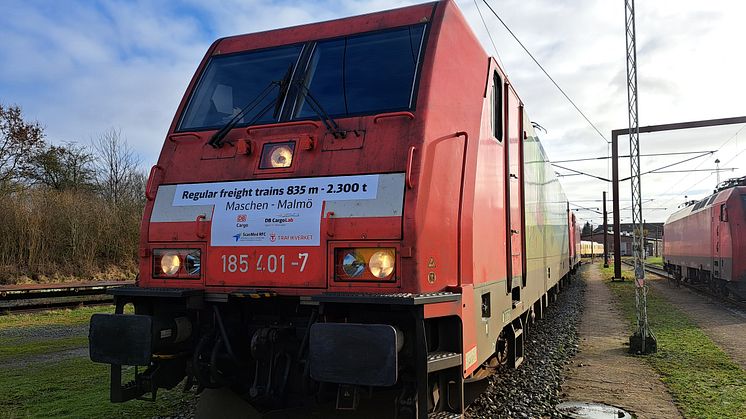 DB Cargo har tillsammans med DB Cargo Scandinavia och Trafikverket möjliggjort för transport med extra långa godståg, uppemot 835 meter långa, mellan Tyskland, Danmark och Sverige.