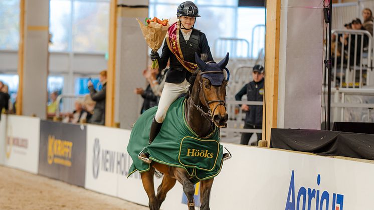 Årets Rising Star Guld seger gick till Jump Clubs Valentina Jarl och Harvey