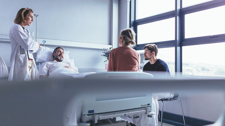Nicht nur der Patient selbst – sein gesamtes Bezugssystem kann durch die Herzerkrankung belastet werden (Foto: iStock/Jakob Lund).