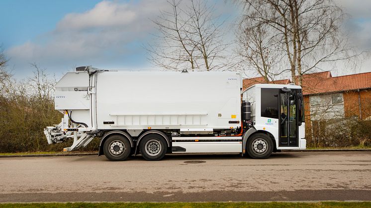 Mercedes-Benz eEconic 300 med 4-facks sopaggregat 