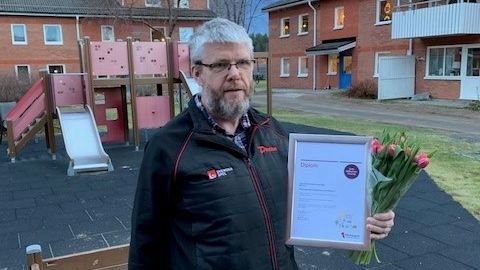 Ingevald Holmqvist, ordförande i Brf Piteåhus 8, lokal vinnare av Årets hållbarhetsförening i marknadsområde Norr