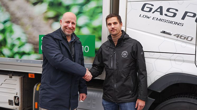 Johan Wolhin, COO på Salico och Fredrik Elensky, VD på SydLog. 
