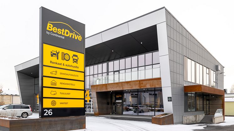 BestDrive Franchising -verkostoon kuuluu helmikuusta lähtien 25 rengasliikettä Suomessa. Kuva BestDrive Tampereen liikkeestä.