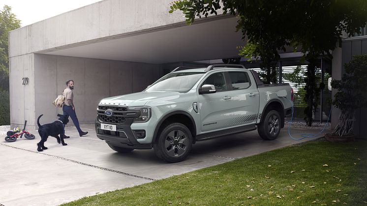 Ford Pro představuje Ranger PHEV, který přináší revoluci do světa evropských pickup