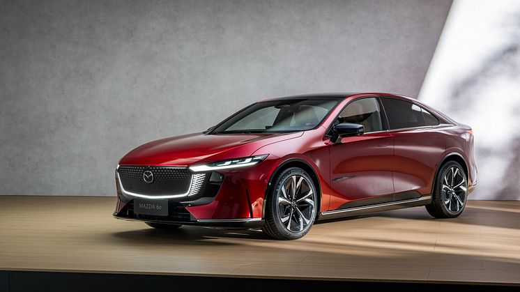 Nya Mazda6e Takumi i färgen Soul Red Crystal