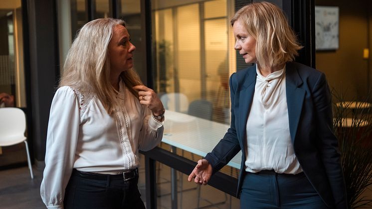 Foto tatt av Jan Tore Eriksen/Newslab. Avbildet fra venstre er Anniken Hauglie og Sigrun Aasland.