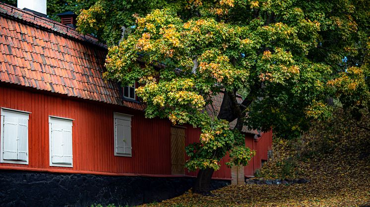 Räntesänkningar skapar fler affärer på bostadsmarknaden men priserna är fortsatt stabila - Kommentar till Svensk Mäklarstatistik