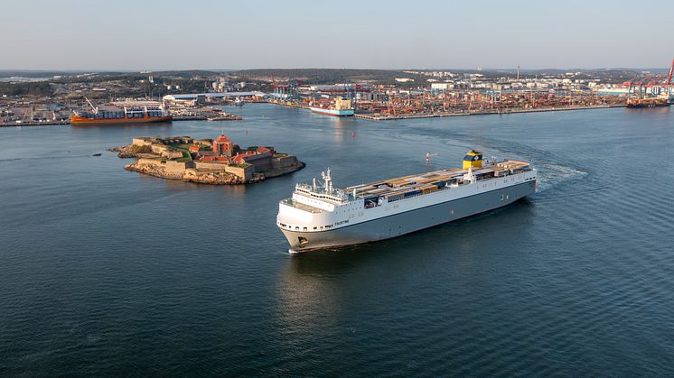 CLdN har idag fyra avgångar i veckan från Göteborgs Hamn till Zeebrugge. Fartyget Faustine ingår i CLdN:s H5-serie med en kapacitet på 5000 lastmeter och är ett av de bränslesnålaste fartygen i klassen. Bild: Göteborgs Hamn.