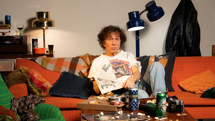 Showaktuella Magnus Uggla släpper singeln “Som att jag bryr mig”  - nytt album kommer i vår