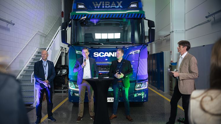 Wibax tog i bruk Finlands första eldrivna ADR-godkända lastbil