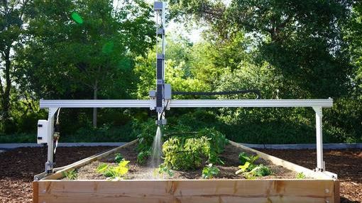Über "digitale Gartenarbeit" mit FarmBot im "The Third Angle" Podcast von PTC