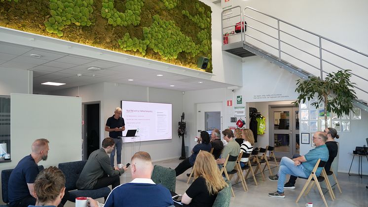 Townhallmöten: så håller du stormöten enkelt och proffsigt med smart teknik!