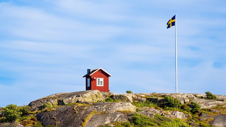 Juridisk artikel om nya regler för bygglov och strandskydd som träder i kraft 2025. 