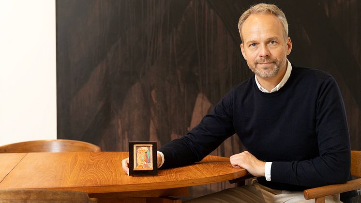 "Der findes ikke mange værker af Asger Jorn i den helt lille skala,” fortæller Niels Boe-Hauggaard, specialist i moderne kunst hos Bruun Rasmussen.