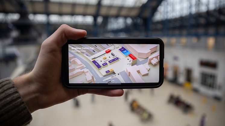 The maps can be used on mobile phones and computers [more pictures below]