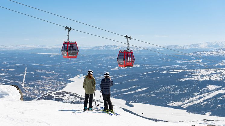 220420_OM_are_skiing-4.jpg