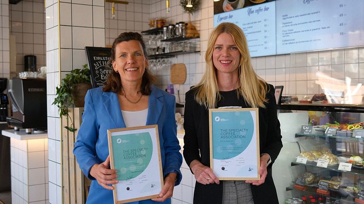 Coffe expert Anna Nordstrom and Head of Sustanability Kajsa-Lisa Ljudén have completed The Coffee Sustainability Program, arranged by The Specialty Coffee Association.